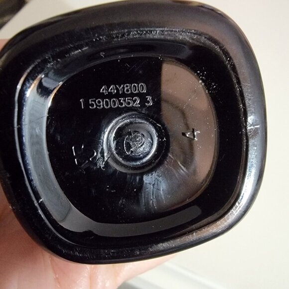 Kerastase Chronologiste Bain Regenerant Shampoo - Picture 8 of 8